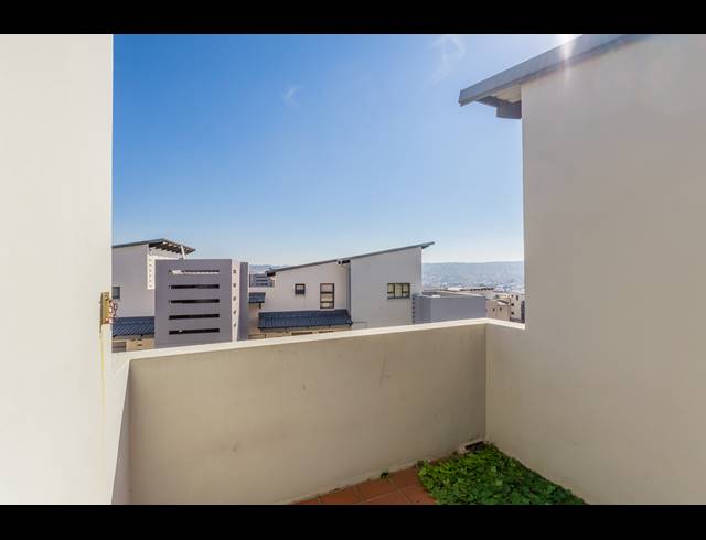 2 BEDROOM APARTMENT FOR SALE IN BARBEQUE DOWNS